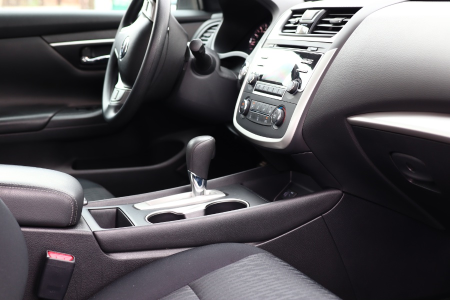 Used Nissan Altima 2.5 SR Sedan 2018 | Hillside Auto Mall Inc.. Jamaica, New York Used Nissan Altima 2.5 SR Sedan 2018 | Hillside Auto Mall Inc.. Jamaica, New York