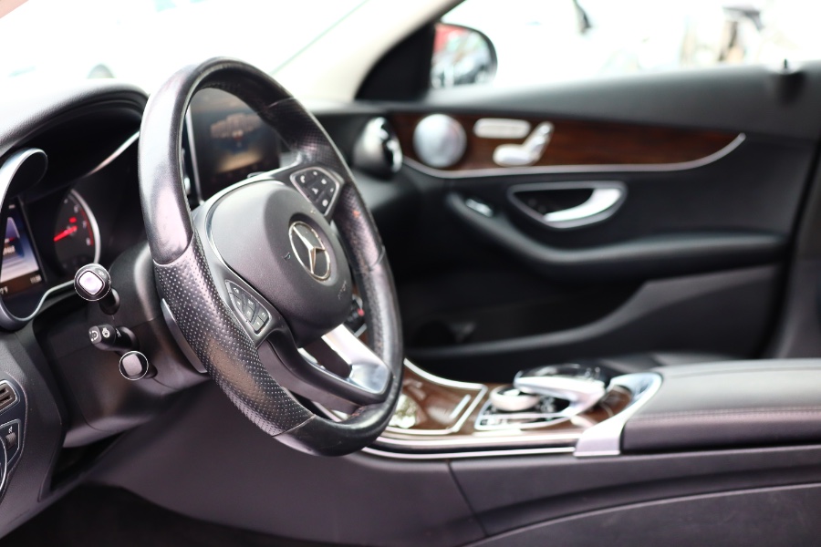 Used Mercedes-Benz C-Class C 300 4MATIC Sedan with Luxury Pkg 2017 | Hillside Auto Mall Inc.. Jamaica, New York Used Mercedes-Benz C-Class C 300 4MATIC Sedan with Luxury Pkg 2017 | Hillside Auto Mall Inc.. Jamaica, New York