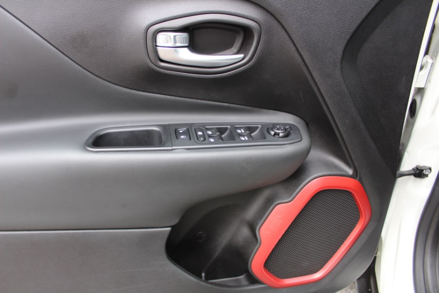 2016 Jeep Renegade 4WD 4dr Trailhawk, available for sale in Great Neck, New York | Great Neck Car Buyers & Sellers. Great Neck, New York 2016 Jeep Renegade 4WD 4dr Trailhawk, available for sale in Great Neck, New York | Great Neck Car Buyers & Sellers. Great Neck, New York
