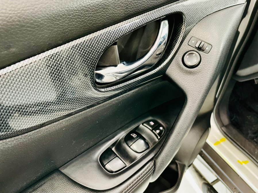 Used Nissan Rogue AWD 4dr SL 2015 | Luxury Motor Club. Franklin Square, New York Used Nissan Rogue AWD 4dr SL 2015 | Luxury Motor Club. Franklin Square, New York