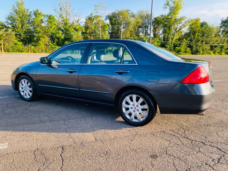 2007 Honda Accord Sdn 4dr V6 AT EX-L ULEV w/Navi, available for sale in New Britain, Connecticut | Supreme Automotive. New Britain, Connecticut 2007 Honda Accord Sdn 4dr V6 AT EX-L ULEV w/Navi, available for sale in New Britain, Connecticut | Supreme Automotive. New Britain, Connecticut