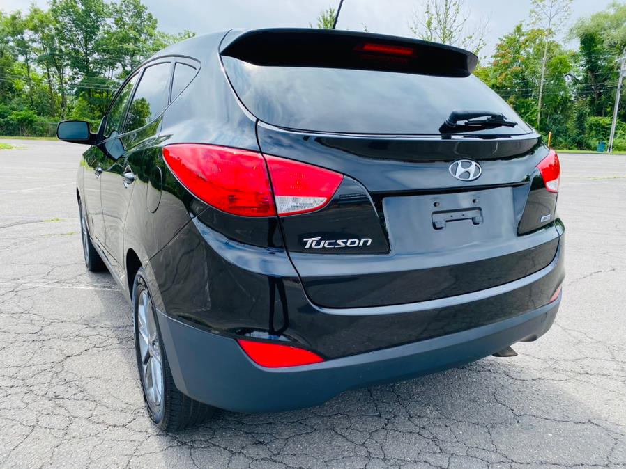 2015 Hyundai Tucson AWD 4dr GLS, available for sale in New Britain, Connecticut | Supreme Automotive. New Britain, Connecticut 2015 Hyundai Tucson AWD 4dr GLS, available for sale in New Britain, Connecticut | Supreme Automotive. New Britain, Connecticut