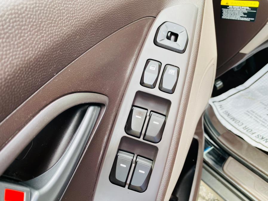 2015 Hyundai Tucson AWD 4dr GLS, available for sale in New Britain, Connecticut | Supreme Automotive. New Britain, Connecticut 2015 Hyundai Tucson AWD 4dr GLS, available for sale in New Britain, Connecticut | Supreme Automotive. New Britain, Connecticut