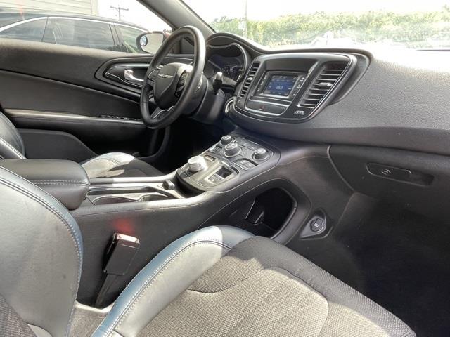 Used Chrysler 200 S 2016 | Blasius Federal Road. Brookfield, Connecticut Used Chrysler 200 S 2016 | Blasius Federal Road. Brookfield, Connecticut