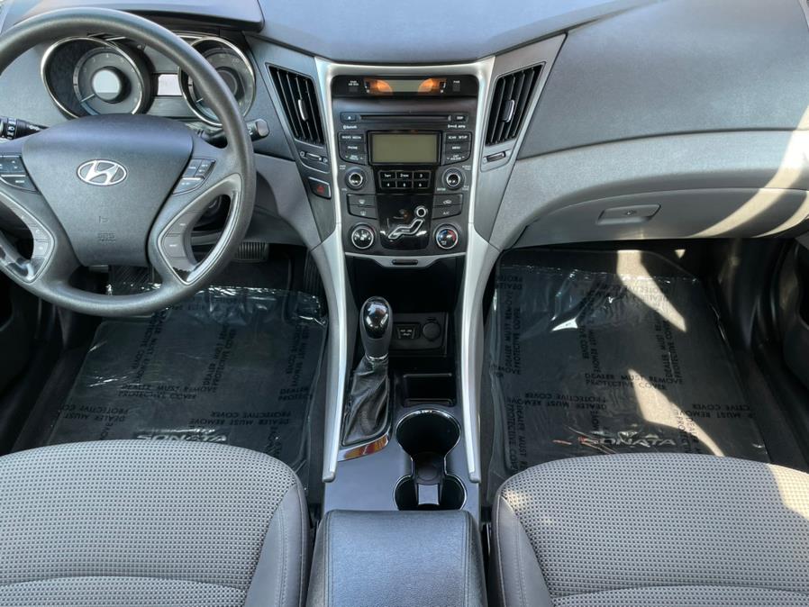 2012 Hyundai Sonata 4dr Sdn 2.4L Auto GLS, available for sale in Corona, California | Green Light Auto. Corona, California 2012 Hyundai Sonata 4dr Sdn 2.4L Auto GLS, available for sale in Corona, California | Green Light Auto. Corona, California