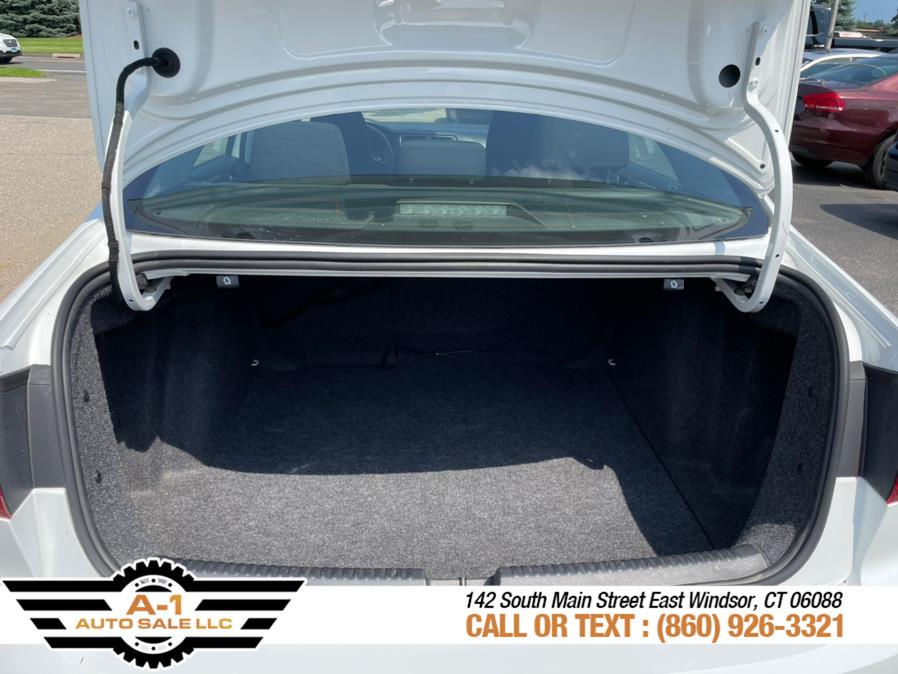 2015 Volkswagen Jetta Sedan 4dr Auto 1.8T SE PZEV, available for sale in East Windsor, Connecticut | A1 Auto Sale LLC. East Windsor, Connecticut 2015 Volkswagen Jetta Sedan 4dr Auto 1.8T SE PZEV, available for sale in East Windsor, Connecticut | A1 Auto Sale LLC. East Windsor, Connecticut