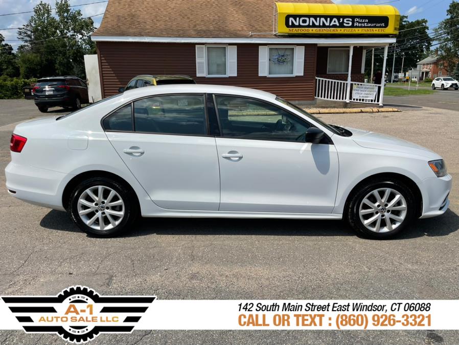 2015 Volkswagen Jetta Sedan 4dr Auto 1.8T SE PZEV, available for sale in East Windsor, Connecticut | A1 Auto Sale LLC. East Windsor, Connecticut 2015 Volkswagen Jetta Sedan 4dr Auto 1.8T SE PZEV, available for sale in East Windsor, Connecticut | A1 Auto Sale LLC. East Windsor, Connecticut