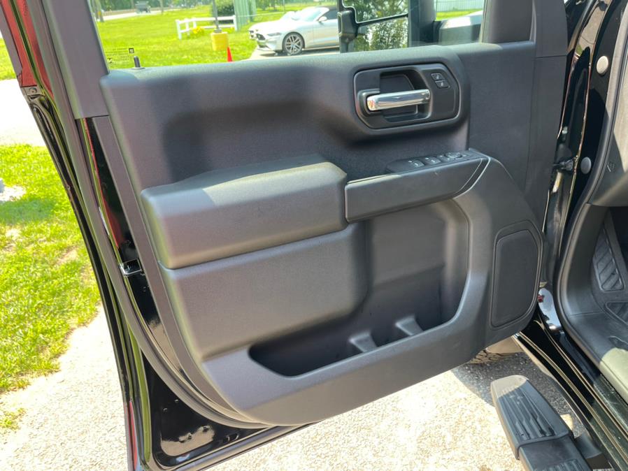 2020 Chevrolet Silverado 2500HD 4WD Double Cab 149" Custom, available for sale in South Windsor, Connecticut | Mike And Tony Auto Sales, Inc. South Windsor, Connecticut 2020 Chevrolet Silverado 2500HD 4WD Double Cab 149" Custom, available for sale in South Windsor, Connecticut | Mike And Tony Auto Sales, Inc. South Windsor, Connecticut