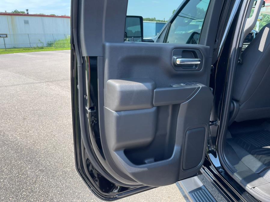 2020 Chevrolet Silverado 2500HD 4WD Double Cab 149" Custom, available for sale in South Windsor, Connecticut | Mike And Tony Auto Sales, Inc. South Windsor, Connecticut 2020 Chevrolet Silverado 2500HD 4WD Double Cab 149" Custom, available for sale in South Windsor, Connecticut | Mike And Tony Auto Sales, Inc. South Windsor, Connecticut