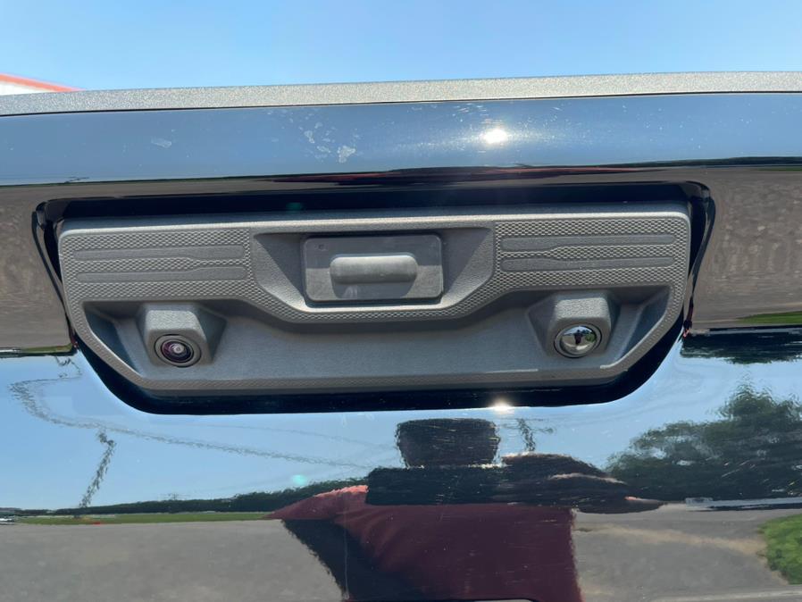 2020 Chevrolet Silverado 2500HD 4WD Double Cab 149" Custom, available for sale in South Windsor, Connecticut | Mike And Tony Auto Sales, Inc. South Windsor, Connecticut 2020 Chevrolet Silverado 2500HD 4WD Double Cab 149" Custom, available for sale in South Windsor, Connecticut | Mike And Tony Auto Sales, Inc. South Windsor, Connecticut