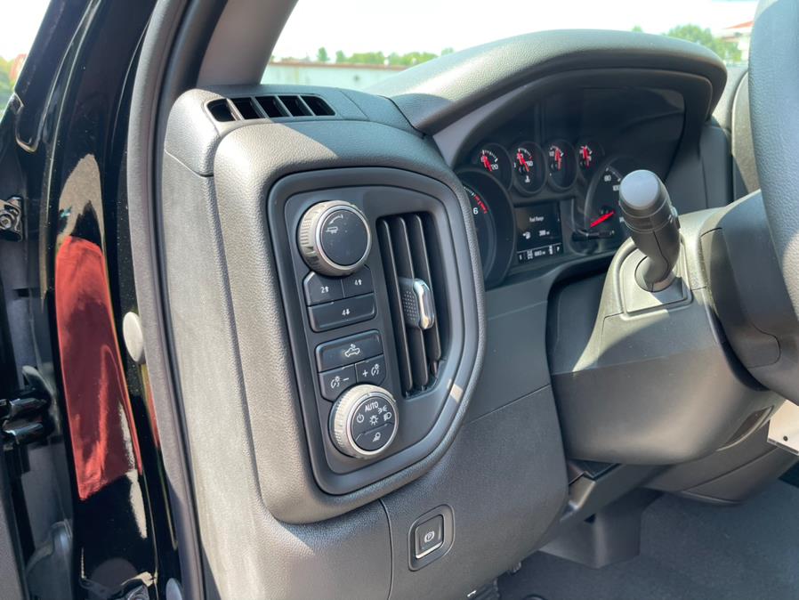 2020 Chevrolet Silverado 2500HD 4WD Double Cab 149" Custom, available for sale in South Windsor, Connecticut | Mike And Tony Auto Sales, Inc. South Windsor, Connecticut 2020 Chevrolet Silverado 2500HD 4WD Double Cab 149" Custom, available for sale in South Windsor, Connecticut | Mike And Tony Auto Sales, Inc. South Windsor, Connecticut