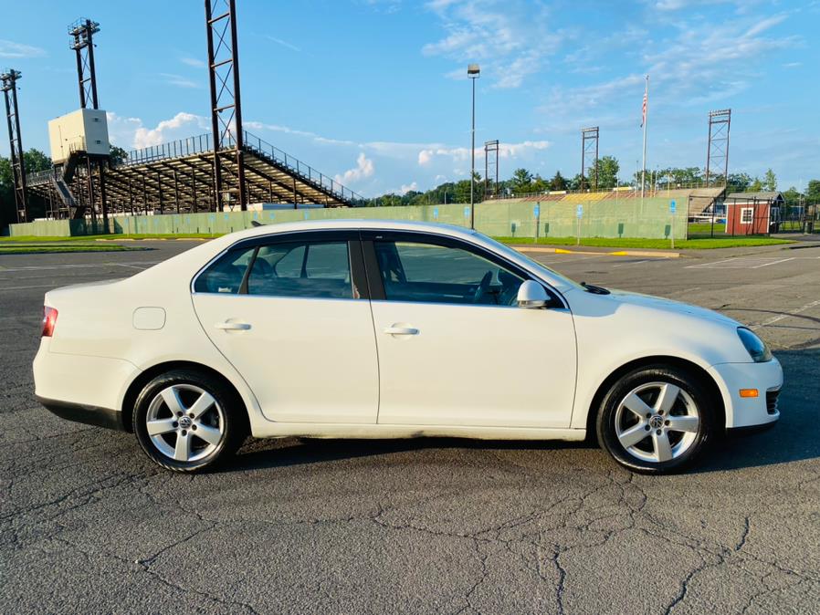 2008 Volkswagen Jetta Sedan 4dr Auto SE PZEV, available for sale in New Britain, Connecticut | Supreme Automotive. New Britain, Connecticut 2008 Volkswagen Jetta Sedan 4dr Auto SE PZEV, available for sale in New Britain, Connecticut | Supreme Automotive. New Britain, Connecticut