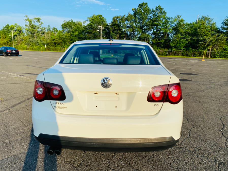 2008 Volkswagen Jetta Sedan 4dr Auto SE PZEV, available for sale in New Britain, Connecticut | Supreme Automotive. New Britain, Connecticut 2008 Volkswagen Jetta Sedan 4dr Auto SE PZEV, available for sale in New Britain, Connecticut | Supreme Automotive. New Britain, Connecticut