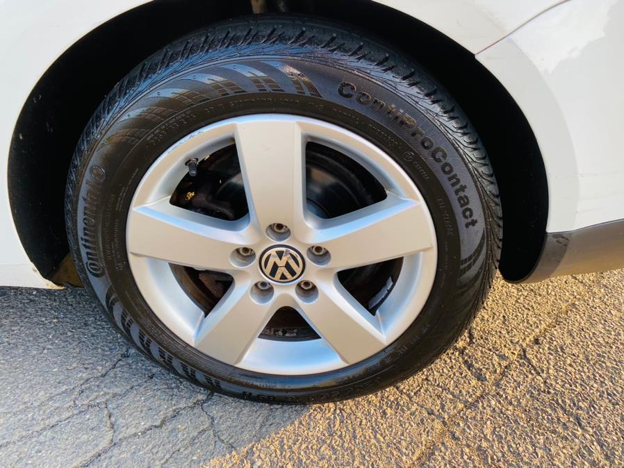 2008 Volkswagen Jetta Sedan 4dr Auto SE PZEV, available for sale in New Britain, Connecticut | Supreme Automotive. New Britain, Connecticut 2008 Volkswagen Jetta Sedan 4dr Auto SE PZEV, available for sale in New Britain, Connecticut | Supreme Automotive. New Britain, Connecticut