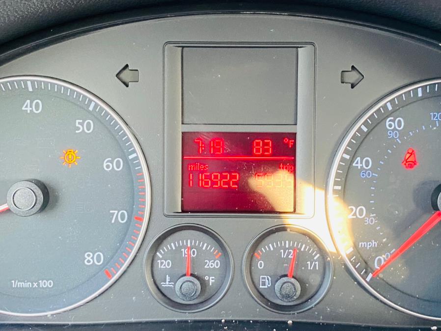 2008 Volkswagen Jetta Sedan 4dr Auto SE PZEV, available for sale in New Britain, Connecticut | Supreme Automotive. New Britain, Connecticut 2008 Volkswagen Jetta Sedan 4dr Auto SE PZEV, available for sale in New Britain, Connecticut | Supreme Automotive. New Britain, Connecticut
