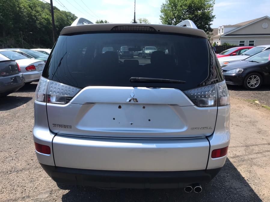 Used Mitsubishi Outlander 4WD 4dr XLS 2009 | Main Auto of Berlin. Berlin, Connecticut Used Mitsubishi Outlander 4WD 4dr XLS 2009 | Main Auto of Berlin. Berlin, Connecticut