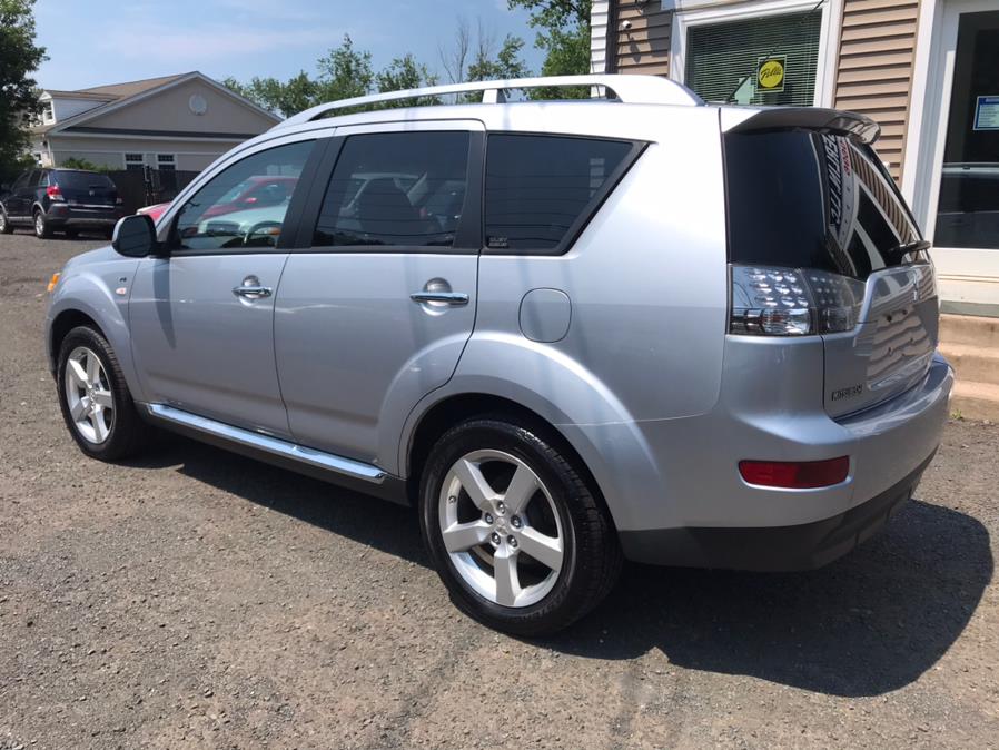 Used Mitsubishi Outlander 4WD 4dr XLS 2009 | Main Auto of Berlin. Berlin, Connecticut Used Mitsubishi Outlander 4WD 4dr XLS 2009 | Main Auto of Berlin. Berlin, Connecticut