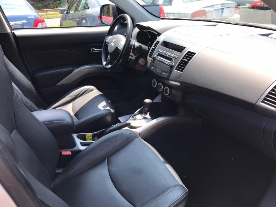 Used Mitsubishi Outlander 4WD 4dr XLS 2009 | Main Auto of Berlin. Berlin, Connecticut Used Mitsubishi Outlander 4WD 4dr XLS 2009 | Main Auto of Berlin. Berlin, Connecticut