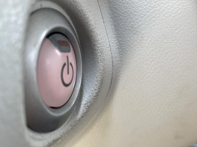 Used Nissan Leaf SL 2012 | Blasius Federal Road. Brookfield, Connecticut Used Nissan Leaf SL 2012 | Blasius Federal Road. Brookfield, Connecticut
