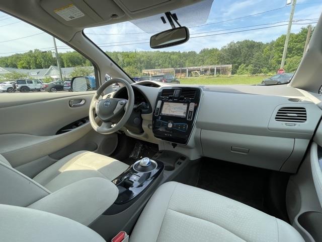 Used Nissan Leaf SL 2012 | Blasius Federal Road. Brookfield, Connecticut Used Nissan Leaf SL 2012 | Blasius Federal Road. Brookfield, Connecticut