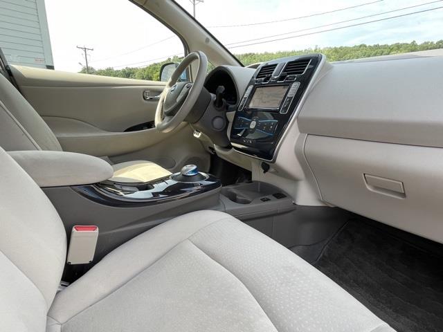 Used Nissan Leaf SL 2012 | Blasius Federal Road. Brookfield, Connecticut Used Nissan Leaf SL 2012 | Blasius Federal Road. Brookfield, Connecticut