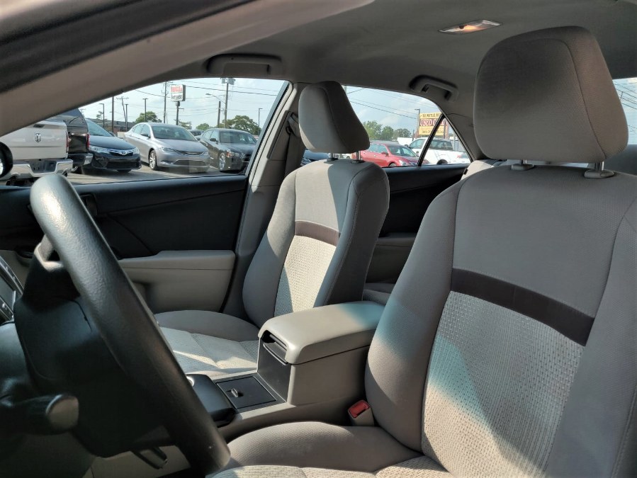 2014 Toyota Camry 4dr Sdn I4 Auto LE *Ltd Avail*, available for sale in Temple Hills, Maryland | Temple Hills Used Car. Temple Hills, Maryland 2014 Toyota Camry 4dr Sdn I4 Auto LE *Ltd Avail*, available for sale in Temple Hills, Maryland | Temple Hills Used Car. Temple Hills, Maryland