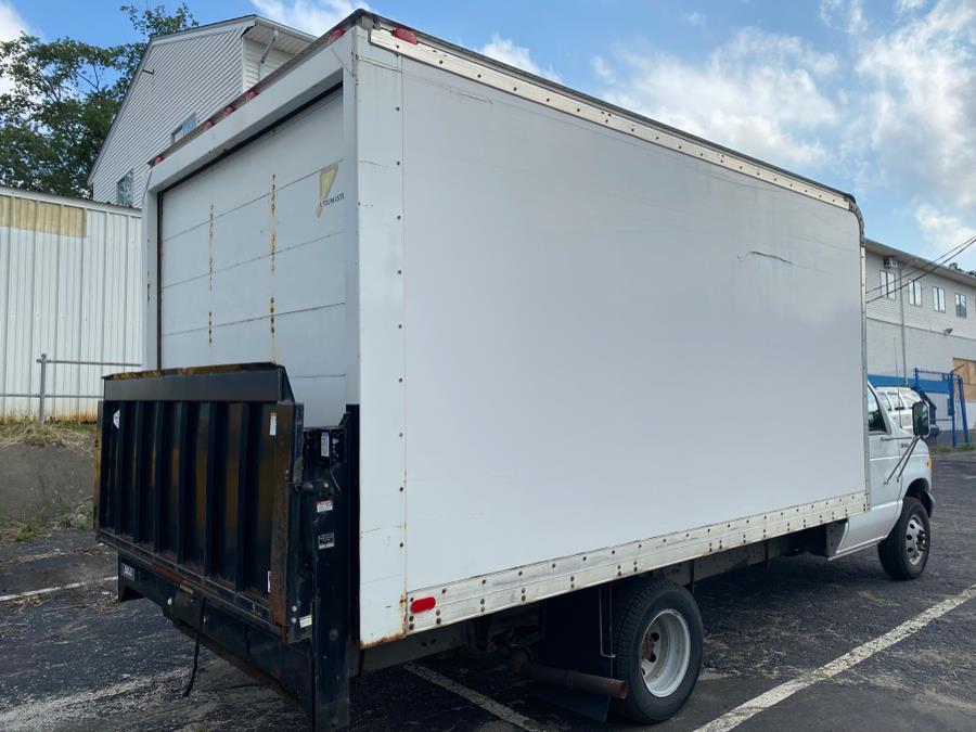 Used Ford Econoline Commercial Cutaway 138" WB DRW 1998 | Capital Lease and Finance. Brockton, Massachusetts