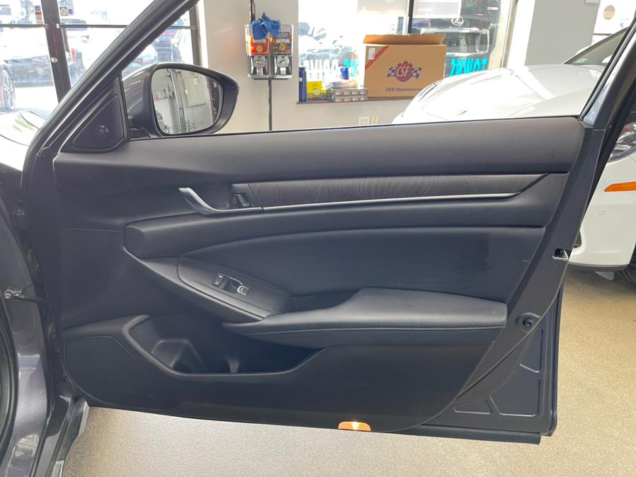 Used Honda Accord Sedan Touring 1.5T CVT 2018 | 5 Towns Drive. Inwood, New York Used Honda Accord Sedan Touring 1.5T CVT 2018 | 5 Towns Drive. Inwood, New York