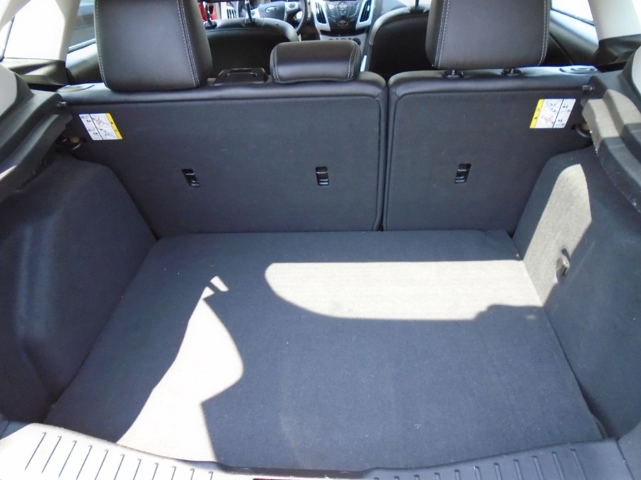 2014 Ford Focus 5dr HB SE, available for sale in Waterbury, Connecticut | Jim Juliani Motors. Waterbury, Connecticut 2014 Ford Focus 5dr HB SE, available for sale in Waterbury, Connecticut | Jim Juliani Motors. Waterbury, Connecticut
