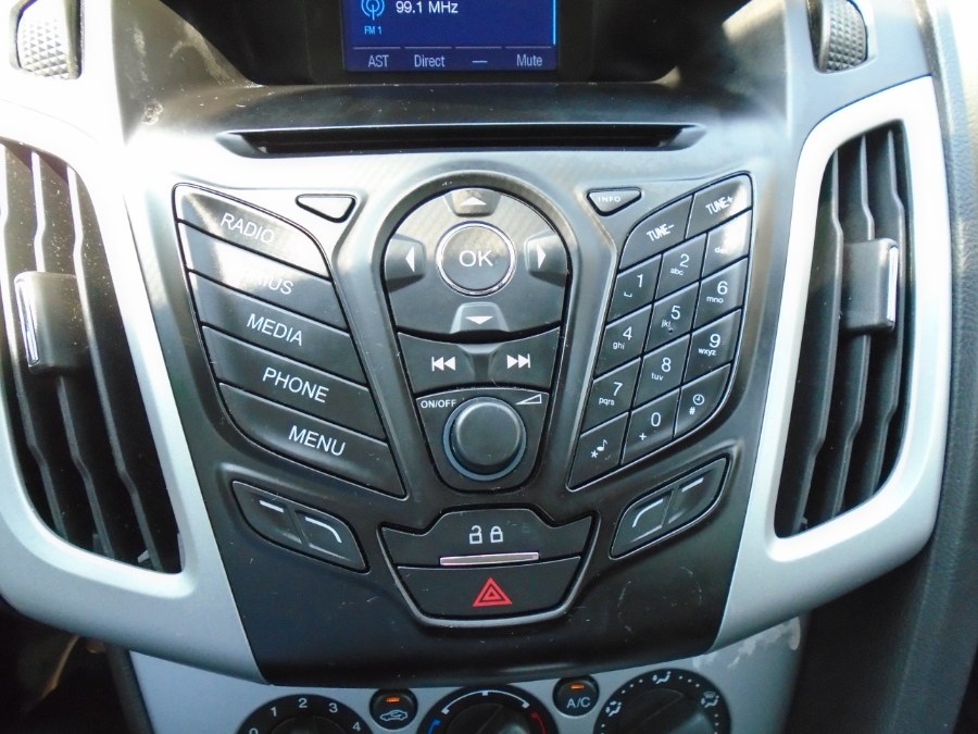 2014 Ford Focus 5dr HB SE, available for sale in Waterbury, Connecticut | Jim Juliani Motors. Waterbury, Connecticut 2014 Ford Focus 5dr HB SE, available for sale in Waterbury, Connecticut | Jim Juliani Motors. Waterbury, Connecticut