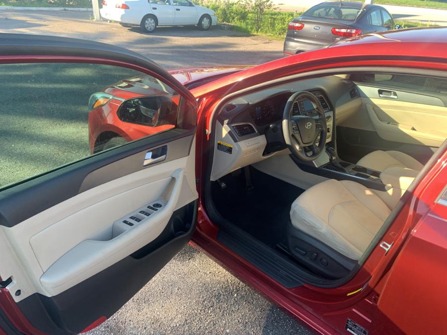 2015 Hyundai Sonata 4dr Sdn 2.4L SE, available for sale in Kissimmee, Florida | Central florida Auto Trader. Kissimmee, Florida 2015 Hyundai Sonata 4dr Sdn 2.4L SE, available for sale in Kissimmee, Florida | Central florida Auto Trader. Kissimmee, Florida