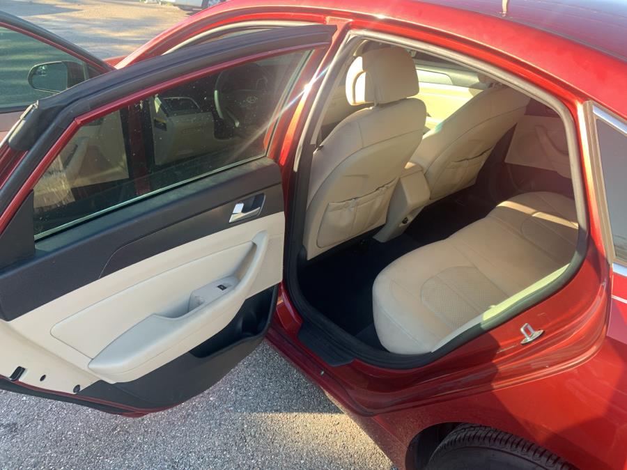 2015 Hyundai Sonata 4dr Sdn 2.4L SE, available for sale in Kissimmee, Florida | Central florida Auto Trader. Kissimmee, Florida 2015 Hyundai Sonata 4dr Sdn 2.4L SE, available for sale in Kissimmee, Florida | Central florida Auto Trader. Kissimmee, Florida