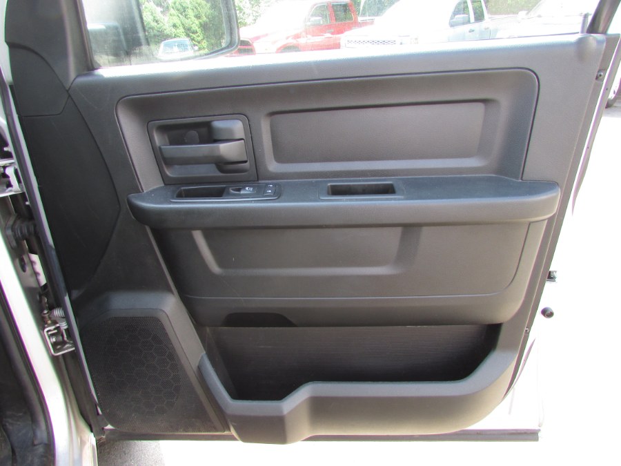 Used Ram 1500 4WD Quad Cab 140.5" Tradesman 2013 | United Auto Sales of E Windsor, Inc. East Windsor, Connecticut Used Ram 1500 4WD Quad Cab 140.5" Tradesman 2013 | United Auto Sales of E Windsor, Inc. East Windsor, Connecticut