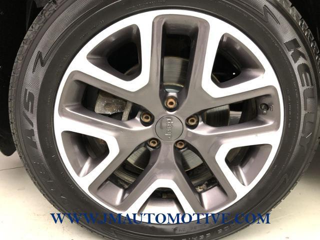 Used Jeep Renegade 4WD 4dr Latitude 2015 | J&M Automotive Sls&Svc LLC. Naugatuck, Connecticut Used Jeep Renegade 4WD 4dr Latitude 2015 | J&M Automotive Sls&Svc LLC. Naugatuck, Connecticut