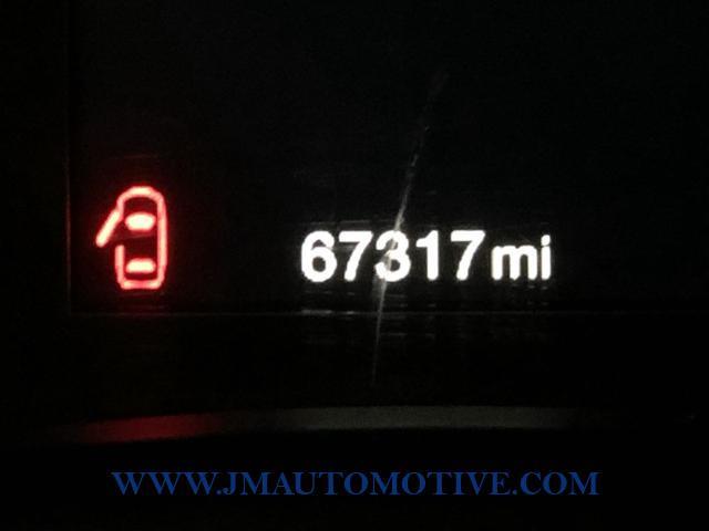 Used Jeep Renegade 4WD 4dr Latitude 2015 | J&M Automotive Sls&Svc LLC. Naugatuck, Connecticut Used Jeep Renegade 4WD 4dr Latitude 2015 | J&M Automotive Sls&Svc LLC. Naugatuck, Connecticut