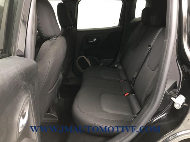 Used Jeep Renegade 4WD 4dr Latitude 2015 | J&M Automotive Sls&Svc LLC. Naugatuck, Connecticut Used Jeep Renegade 4WD 4dr Latitude 2015 | J&M Automotive Sls&Svc LLC. Naugatuck, Connecticut