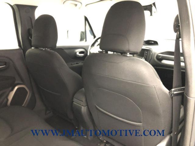 Used Jeep Renegade 4WD 4dr Latitude 2015 | J&M Automotive Sls&Svc LLC. Naugatuck, Connecticut Used Jeep Renegade 4WD 4dr Latitude 2015 | J&M Automotive Sls&Svc LLC. Naugatuck, Connecticut