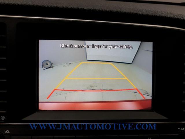 Used Hyundai Elantra 4dr Sdn Auto Limited PZEV 2017 | J&M Automotive Sls&Svc LLC. Naugatuck, Connecticut Used Hyundai Elantra 4dr Sdn Auto Limited PZEV 2017 | J&M Automotive Sls&Svc LLC. Naugatuck, Connecticut