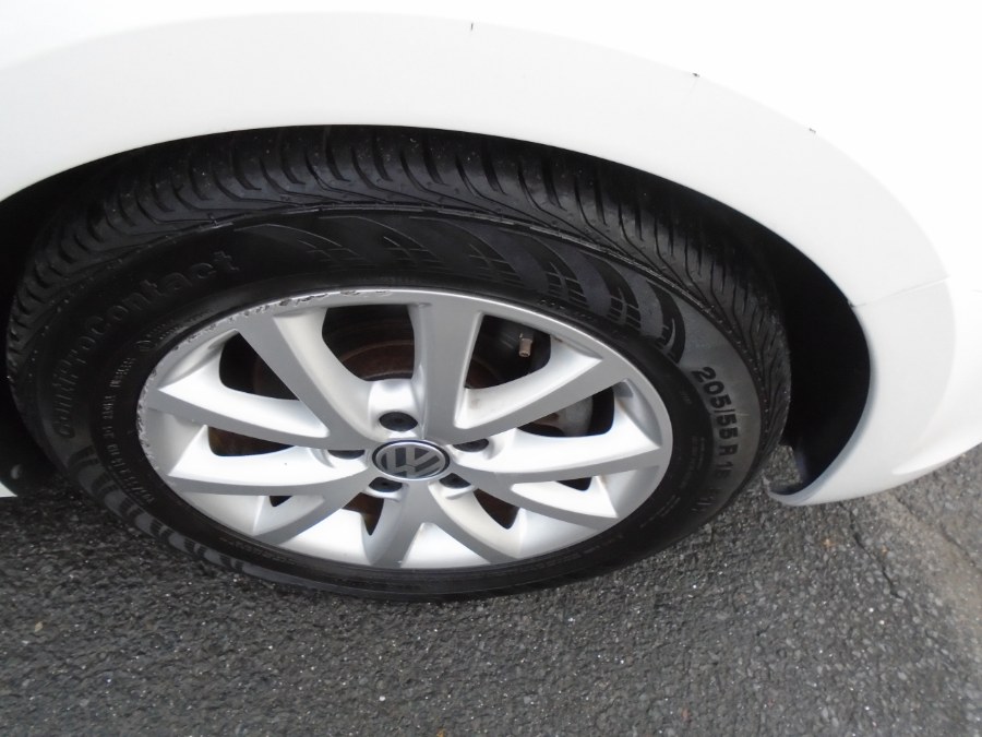 2013 Volkswagen Jetta Sedan SE, available for sale in Waterbury, Connecticut | Jim Juliani Motors. Waterbury, Connecticut 2013 Volkswagen Jetta Sedan SE, available for sale in Waterbury, Connecticut | Jim Juliani Motors. Waterbury, Connecticut