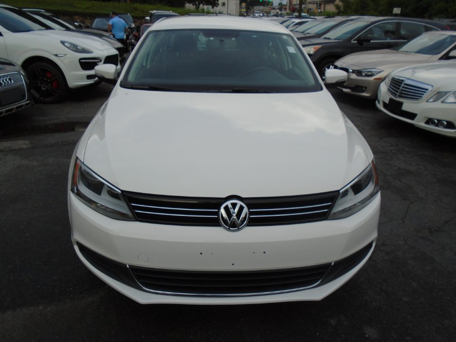 2013 Volkswagen Jetta Sedan SE, available for sale in Waterbury, Connecticut | Jim Juliani Motors. Waterbury, Connecticut 2013 Volkswagen Jetta Sedan SE, available for sale in Waterbury, Connecticut | Jim Juliani Motors. Waterbury, Connecticut