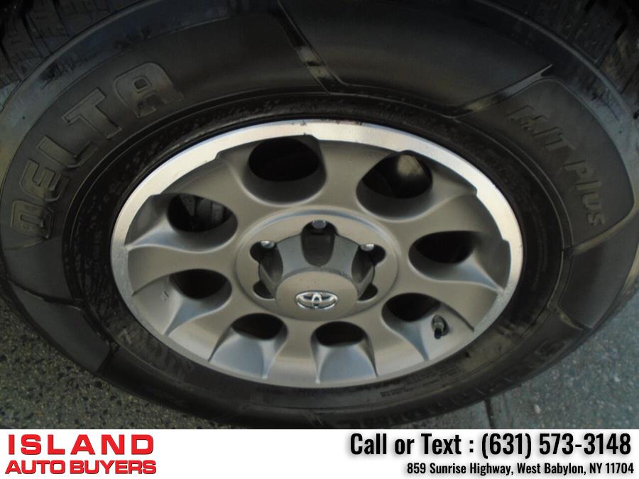 Used Toyota Fj Cruiser Base 4x4 4dr SUV 5A 2012 | Island Auto Buyers. West Babylon, New York Used Toyota Fj Cruiser Base 4x4 4dr SUV 5A 2012 | Island Auto Buyers. West Babylon, New York