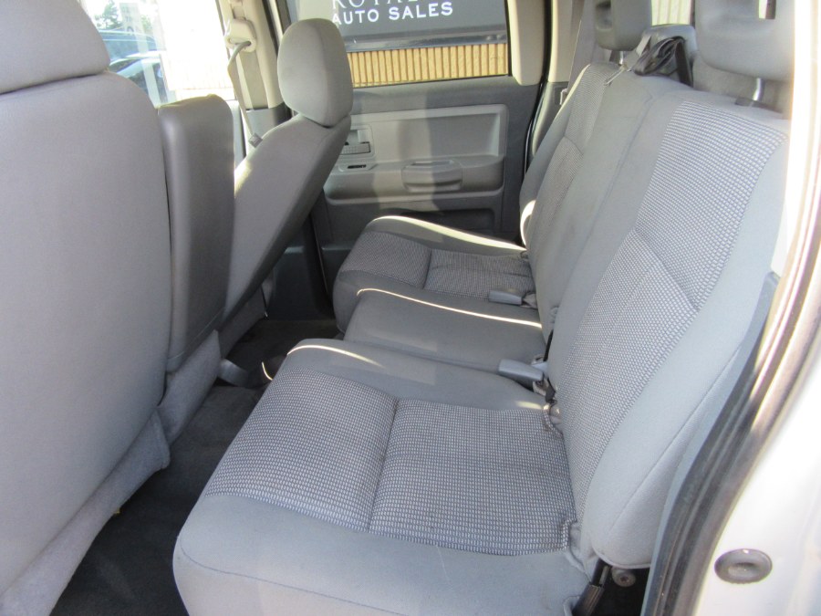 Used Dodge Dakota 4WD Quad Cab 131" SLT 2007 | Royalty Auto Sales. Little Ferry, New Jersey Used Dodge Dakota 4WD Quad Cab 131" SLT 2007 | Royalty Auto Sales. Little Ferry, New Jersey