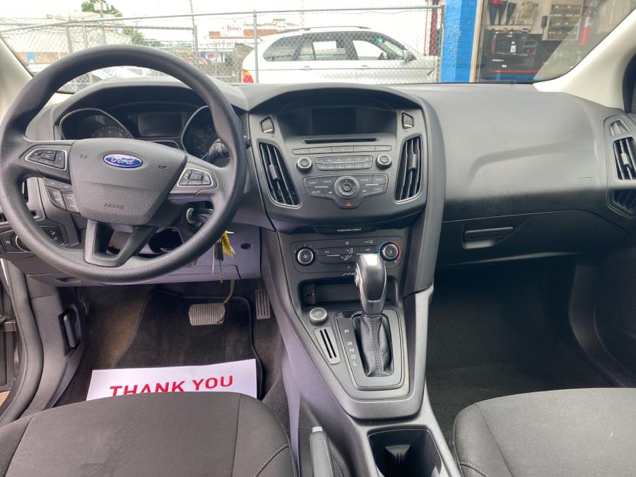 Used Ford Focus 5dr HB SE 2015 | Harbor View Auto Sales LLC. Stamford, Connecticut Used Ford Focus 5dr HB SE 2015 | Harbor View Auto Sales LLC. Stamford, Connecticut