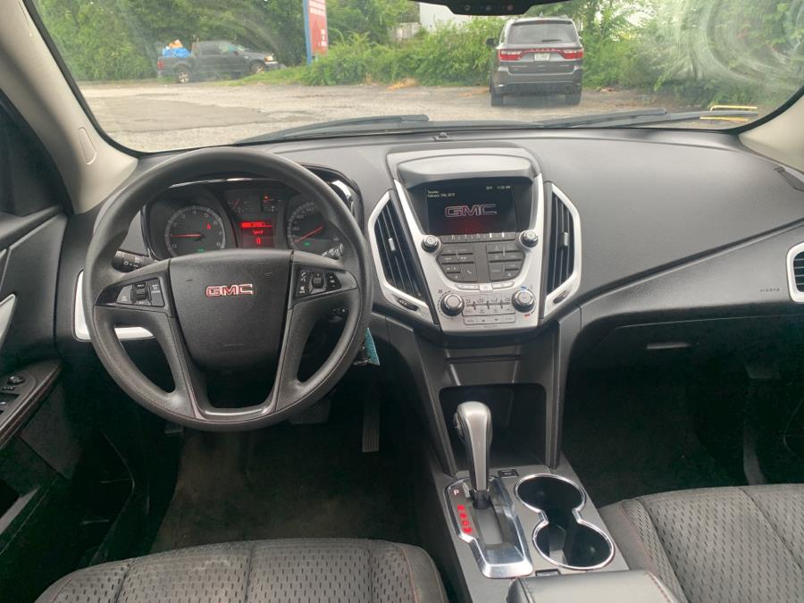 Used GMC Terrain FWD 4dr SLE w/SLE-1 2015 | Dealertown Auto Wholesalers. Milford, Connecticut Used GMC Terrain FWD 4dr SLE w/SLE-1 2015 | Dealertown Auto Wholesalers. Milford, Connecticut