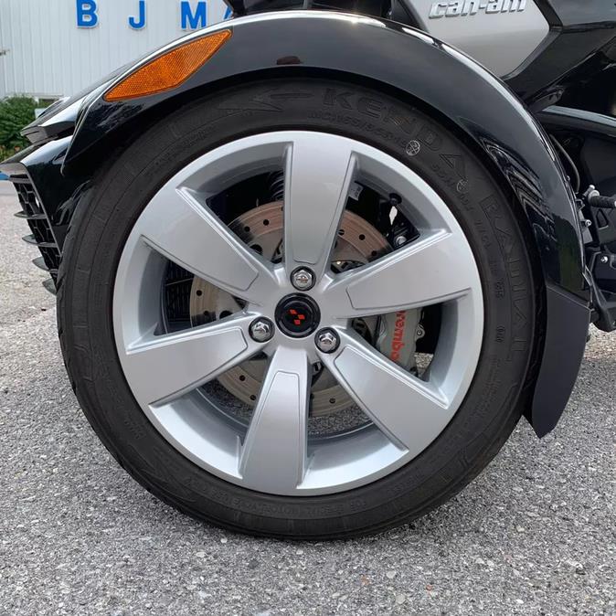 Used Can-Am Powersports Spyder F3 SM6 2015 | Prestige Pre-Owned Motors Inc. New Windsor, New York Used Can-Am Powersports Spyder F3 SM6 2015 | Prestige Pre-Owned Motors Inc. New Windsor, New York