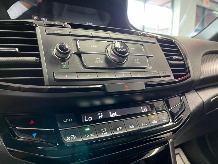 Used Honda Accord Sedan Sport SE CVT 2017 | 5 Towns Drive. Inwood, New York Used Honda Accord Sedan Sport SE CVT 2017 | 5 Towns Drive. Inwood, New York