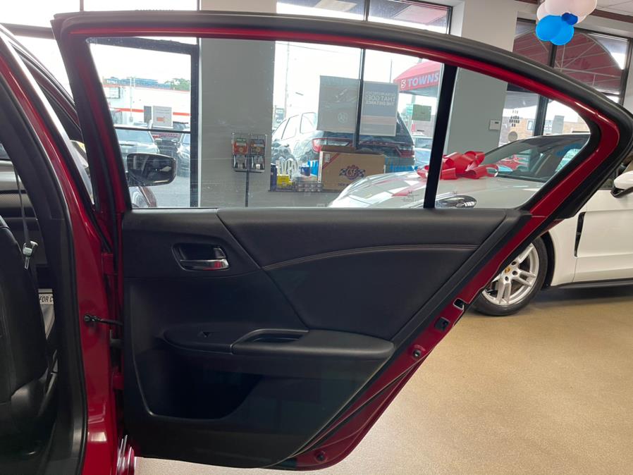 Used Honda Accord Sedan Sport SE CVT 2017 | 5 Towns Drive. Inwood, New York Used Honda Accord Sedan Sport SE CVT 2017 | 5 Towns Drive. Inwood, New York