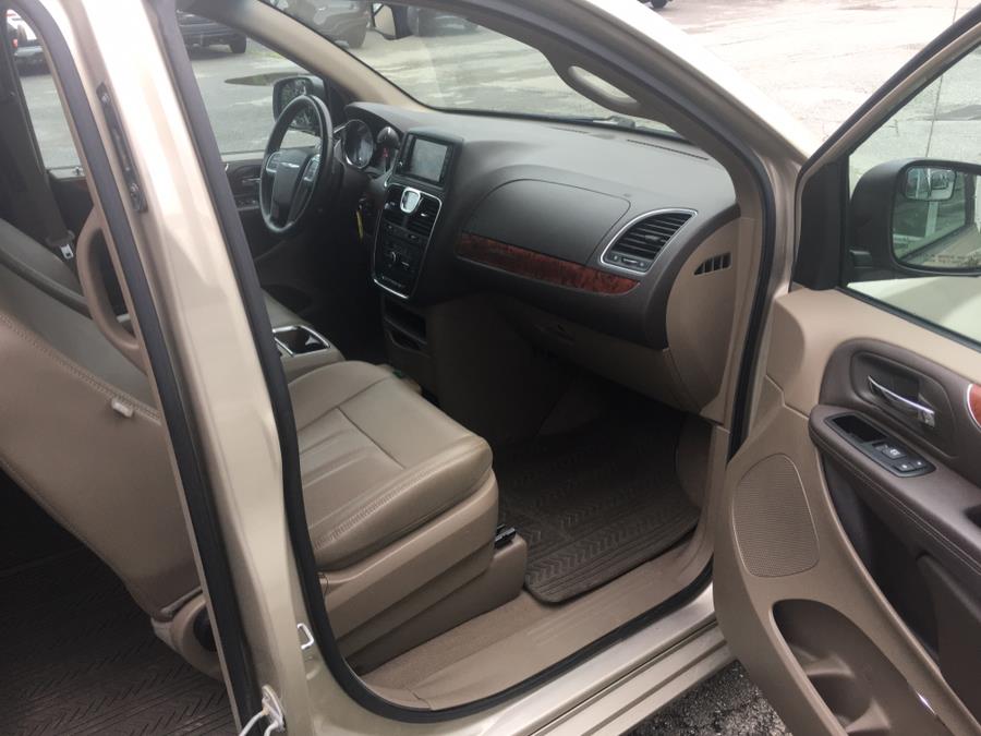 Used Chrysler Town & Country 4dr Wgn Touring 2014 | Rockland Motor Company. Rockland, Maine Used Chrysler Town & Country 4dr Wgn Touring 2014 | Rockland Motor Company. Rockland, Maine