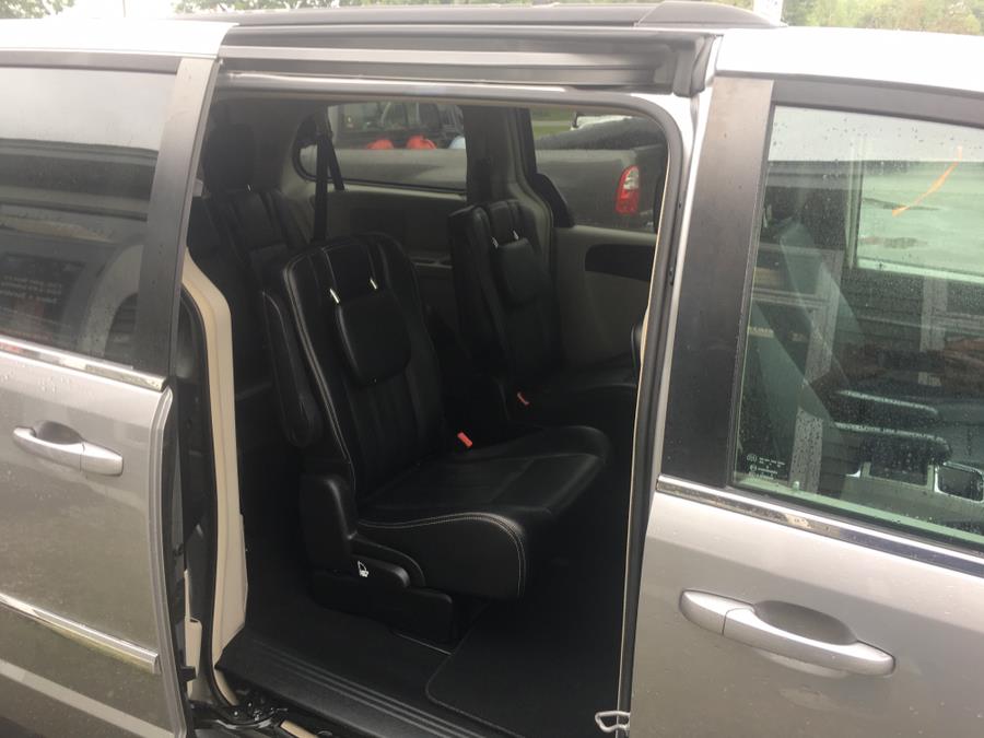 Used Chrysler Town & Country 4dr Wgn Touring 2016 | Rockland Motor Company. Rockland, Maine Used Chrysler Town & Country 4dr Wgn Touring 2016 | Rockland Motor Company. Rockland, Maine