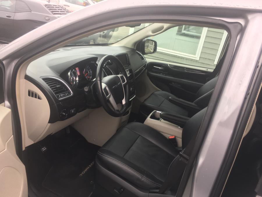 Used Chrysler Town & Country 4dr Wgn Touring 2016 | Rockland Motor Company. Rockland, Maine Used Chrysler Town & Country 4dr Wgn Touring 2016 | Rockland Motor Company. Rockland, Maine